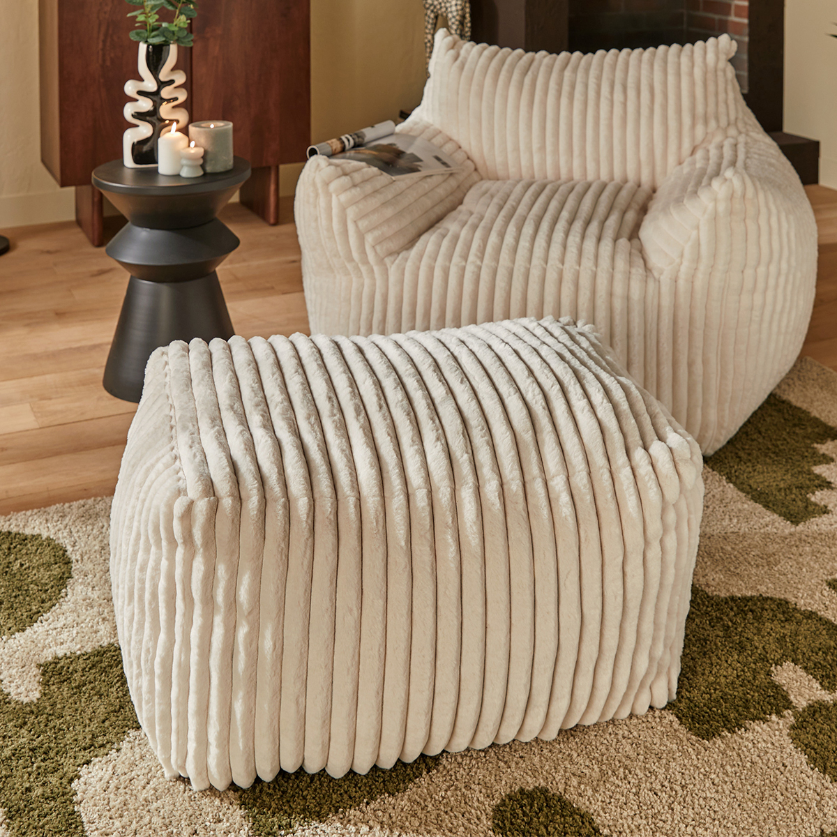 Υποπόδιο — 78 × 61 × 42 cm — Υλικό δεν δηλώνεται · Spitishop · Κωδικός spitishop-v2-102389