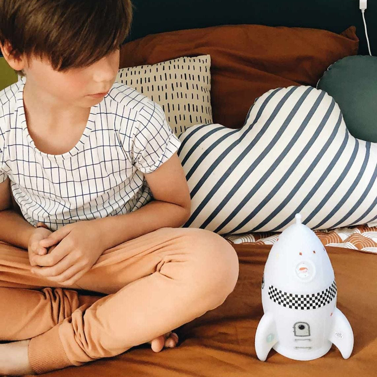 Παιδικό Φωτάκι Νυκτός Α Little Lovely Company Rocket Nlrowh26 Φωτιστικά Παιδικά για Αγόρια Spitishop
