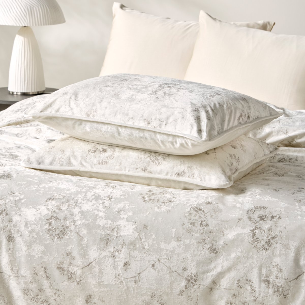 Παπλωματοθήκη Βελουτέ King Size (260X240) Kentia Linsey Λευκά Είδη Κρεβατοκάμαρας Παπλωματοθήκες Spitishop