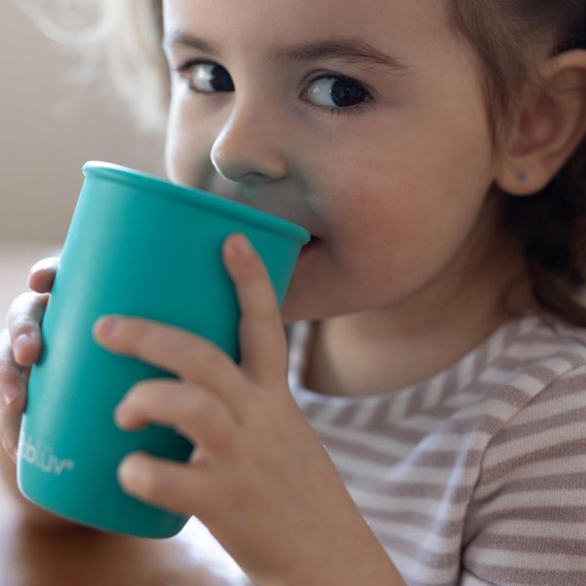Ποτήρι Εκπαιδευτικό Σιλικόνης 240Ml με Καλαμάκι Bbluv B0174-A Aqua Παιδικά Είδη Φαγητού & Αξεσουάρ Σερβιρίσματος Βρεφικά Ποτήρια Spitishop