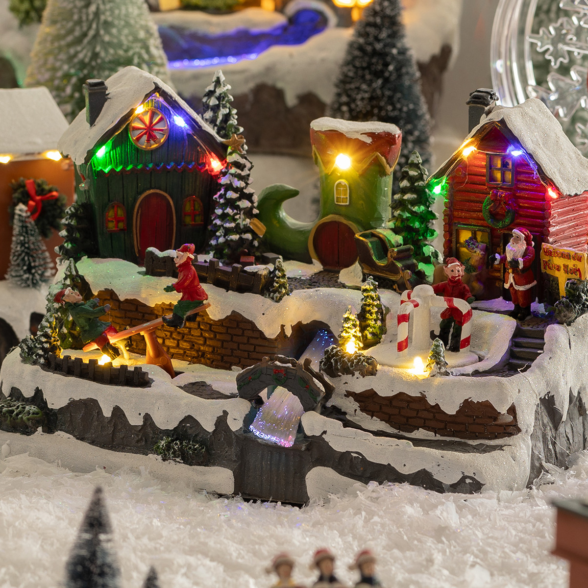 Χριστουγεννιάτικο Χωριό Με Led - Μουσική - Κίνηση (31x19x20.5) F-R 190878