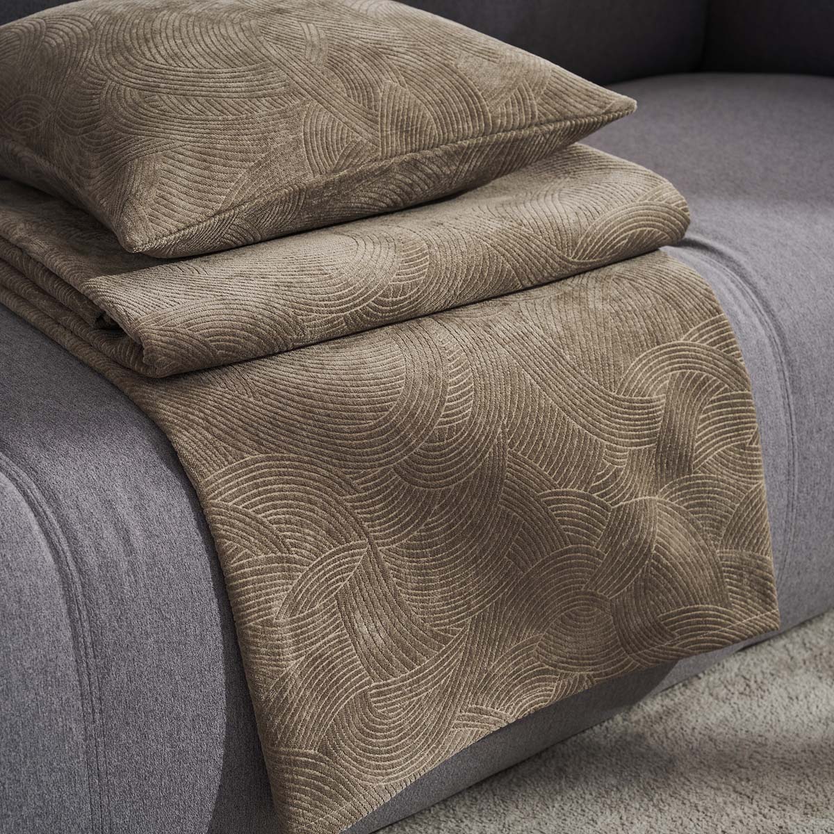 Ριχτάρι Καναπέ Διθέσιου Βελουτέ (180X250) Gofis Home Nimbus Taupe 447 22 Λευκά Είδη Σαλονιού Ριχτάρια Χειμερινά Spitishop