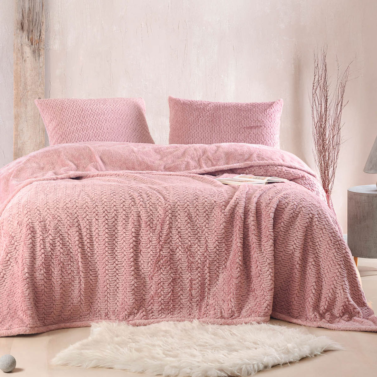Κουβέρτα Fleece Υπέρδιπλη Με Γουνάκι (220x240) + Διακοσμητικές Μαξιλαροθήκες (Σετ) Rythmos Bliss Ροζ