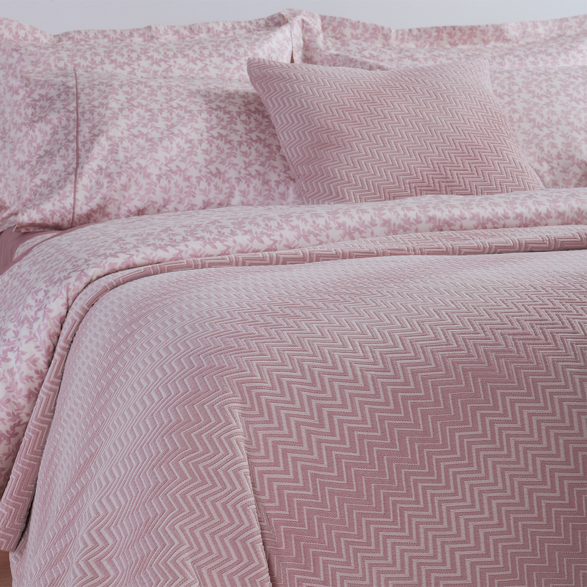 Κουβερτόριο Υπέρδιπλο (230x250) Ματλασέ Nef-Nef Homeware Chevie Pink