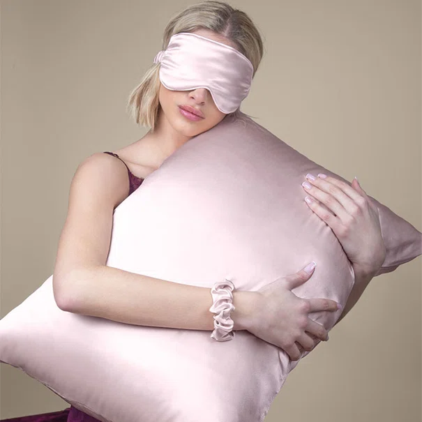 Μεταξωτή Μαξιλαροθήκη + Μάσκα Ύπνου + Scrunchie Feel & Touch Beauty Sleep Pudra