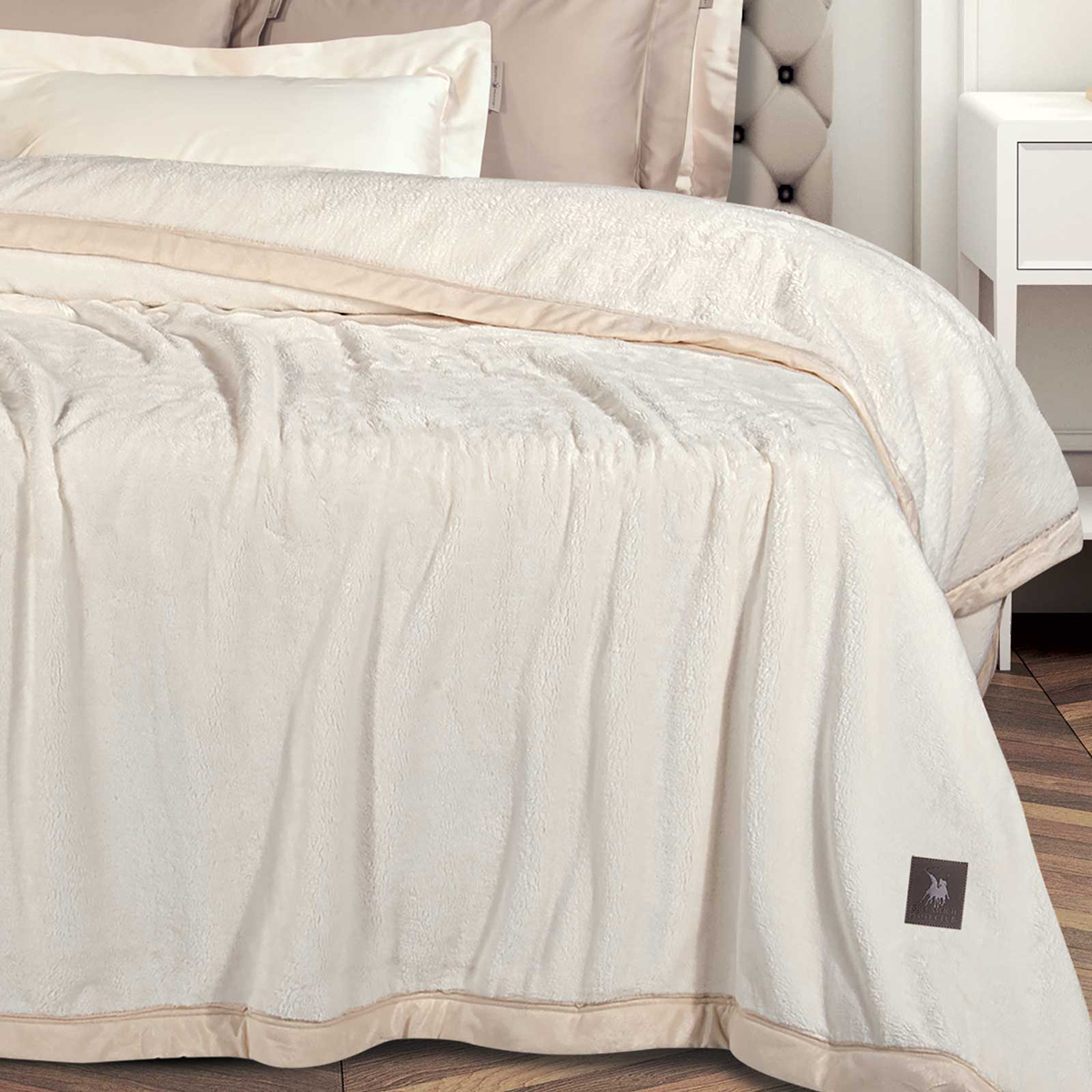 Κουβέρτα Βελουτέ King Size (240X250) Greenwich Polo Club Essential 3974 Royal White Λευκά Είδη Κρεβατοκάμαρας Κουβέρτες Υπέρδιπλες Spitishop