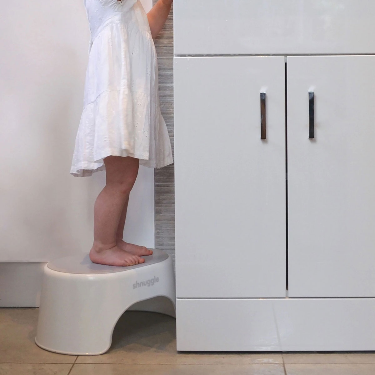 Βοηθητικό Σκαλοπάτι Μπάνιου Shnuggle Step Stool White SHN-STP-WHT