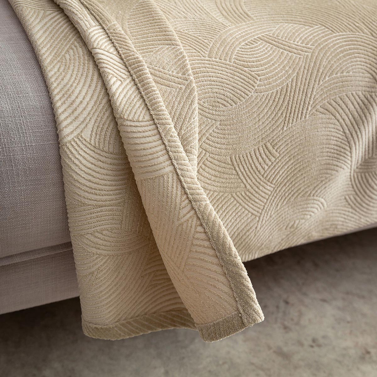 Ριχτάρι Πολυθρόνας Βελουτέ (180X180) Gofis Home Nimbus Willow Beige 447 52 Λευκά Είδη Σαλονιού Ριχτάρια Καναπέ Χειμερινά Spitishop