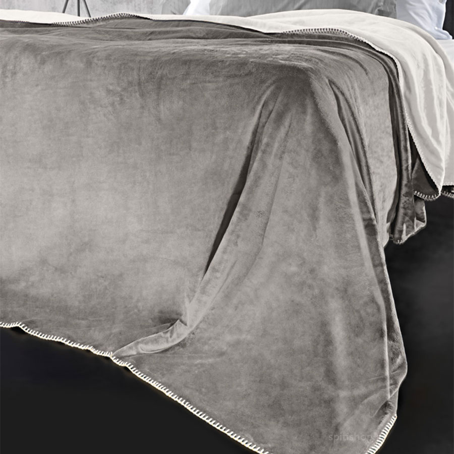 Κουβέρτα Fleece Υπέρδιπλη (220x240) + Διακοσμητική Μαξιλαροθήκη (Σετ) Guy Laroche Velvet Vison