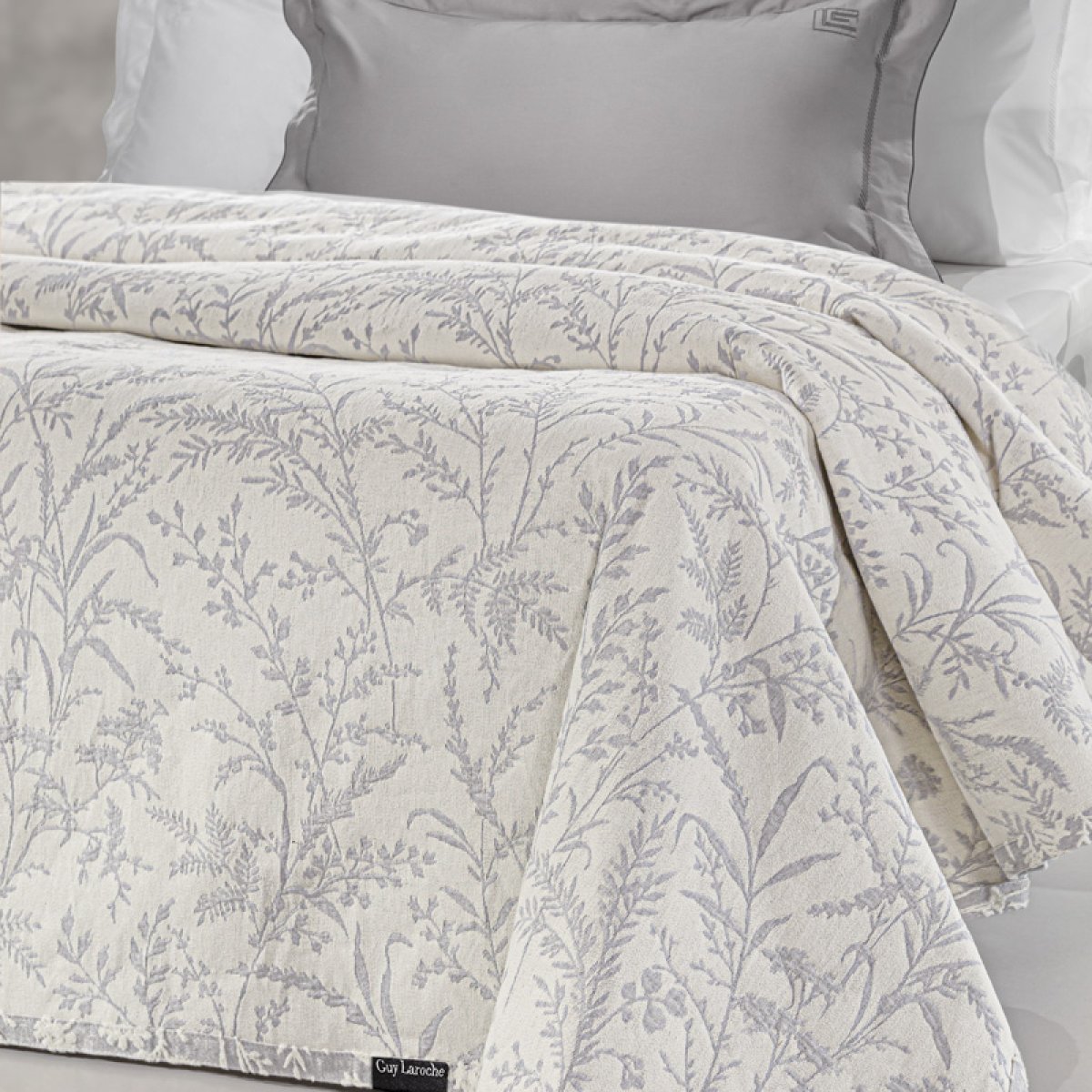 Κουβερτόριο King Size (260x250) 2 Όψεων Guy Laroche Bouquet Smoke
