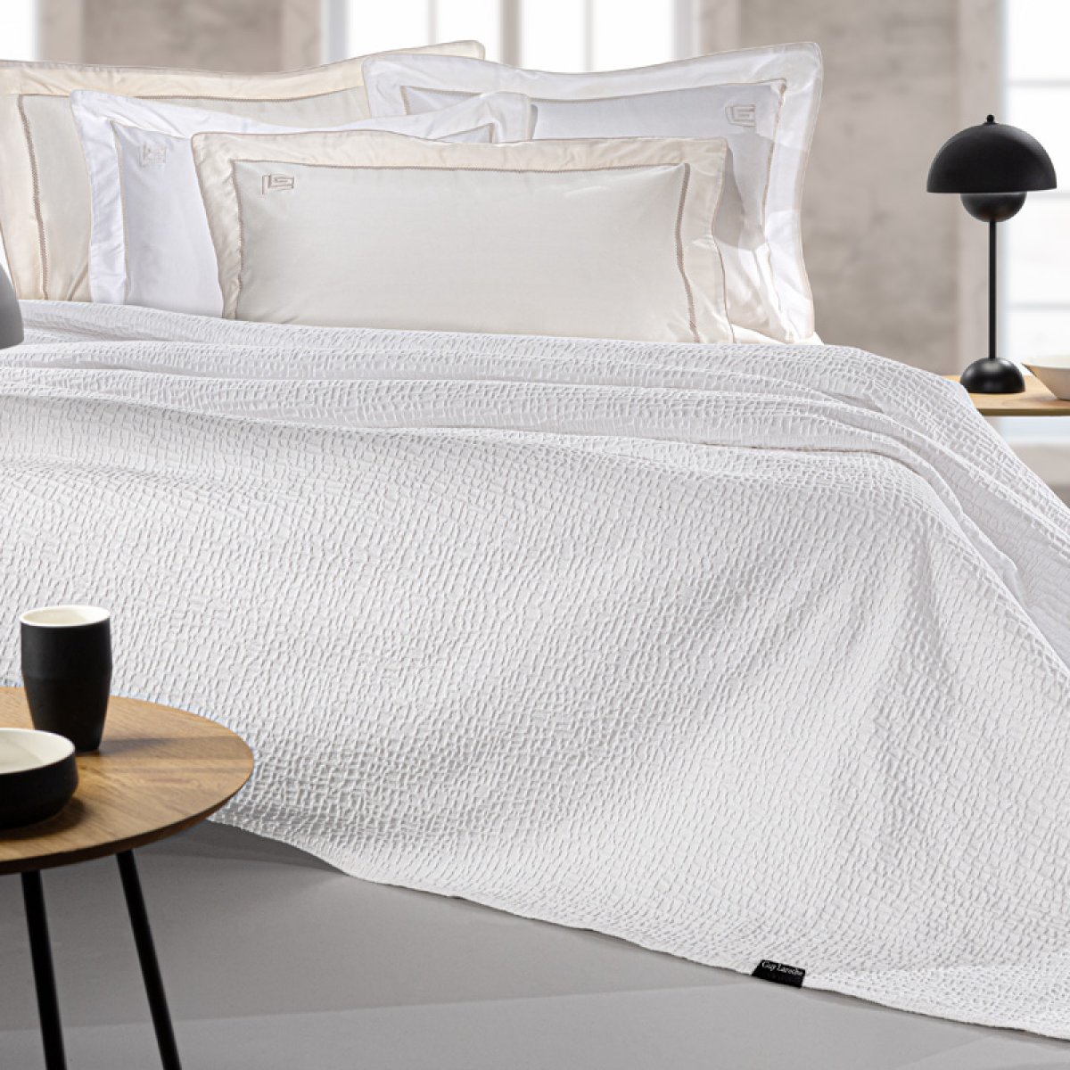 Κουβερτόριο King Size (260x250) Guy Laroche Luna White