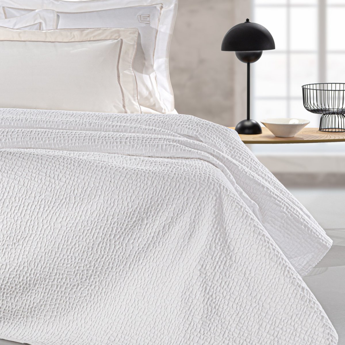 Κουβερτόριο King Size (260x250) Guy Laroche Luna White