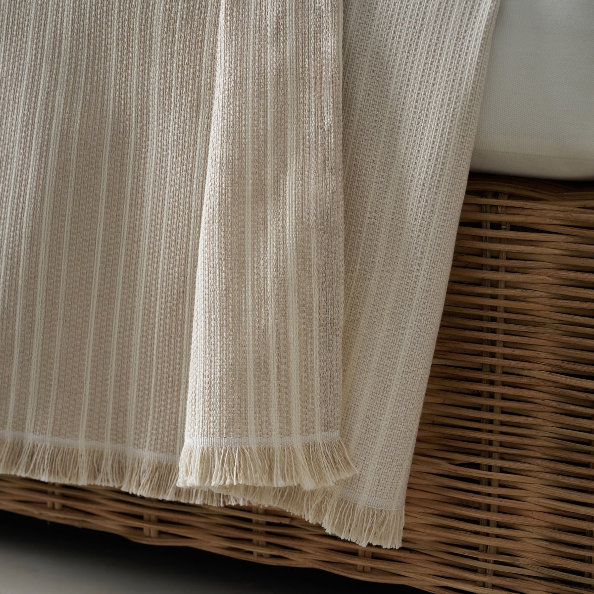 Ριχτάρι Καναπέ Τετραθέσιου (180X350) Gofis Home Nymeria Beige 574 06 Λευκά Είδη Σαλονιού Ριχτάρια Καλοκαιρινά All Season Spitishop