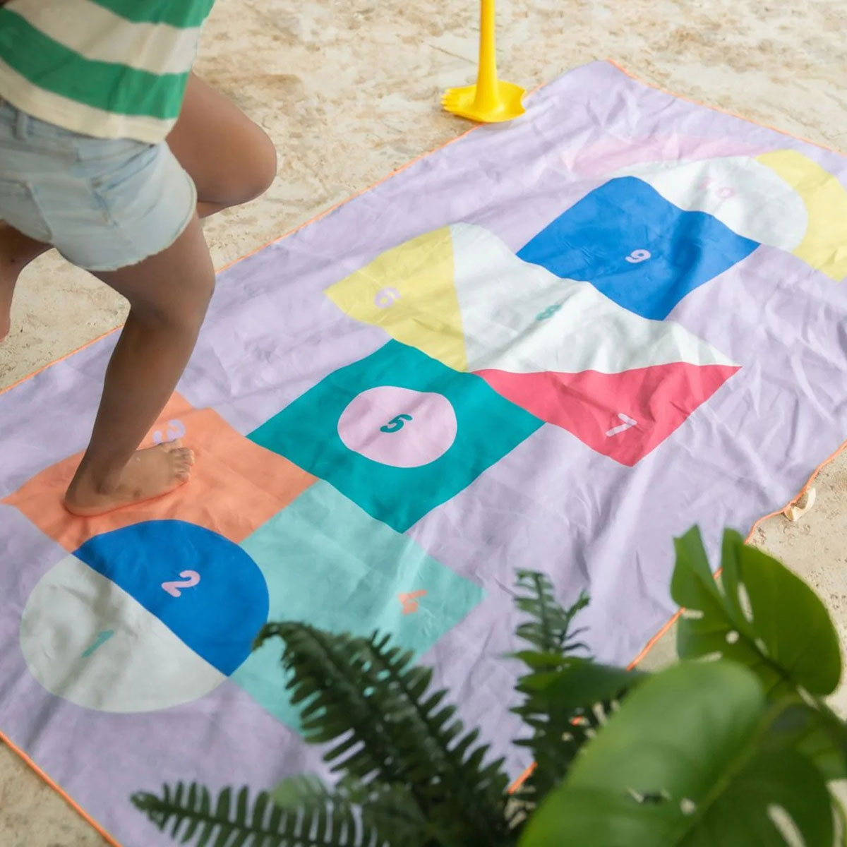 Παιδική Πετσέτα Θαλάσσης Microfiber 2 Όψεων (70X140) Quut Qu174066 Πετσέτες Παιδικές Spitishop
