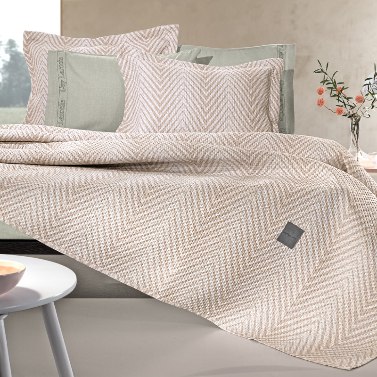 Κουβερλί King Size (250x240) + Διακοσμητική Μαξιλαροθήκη Guy Laroche Vera Natural