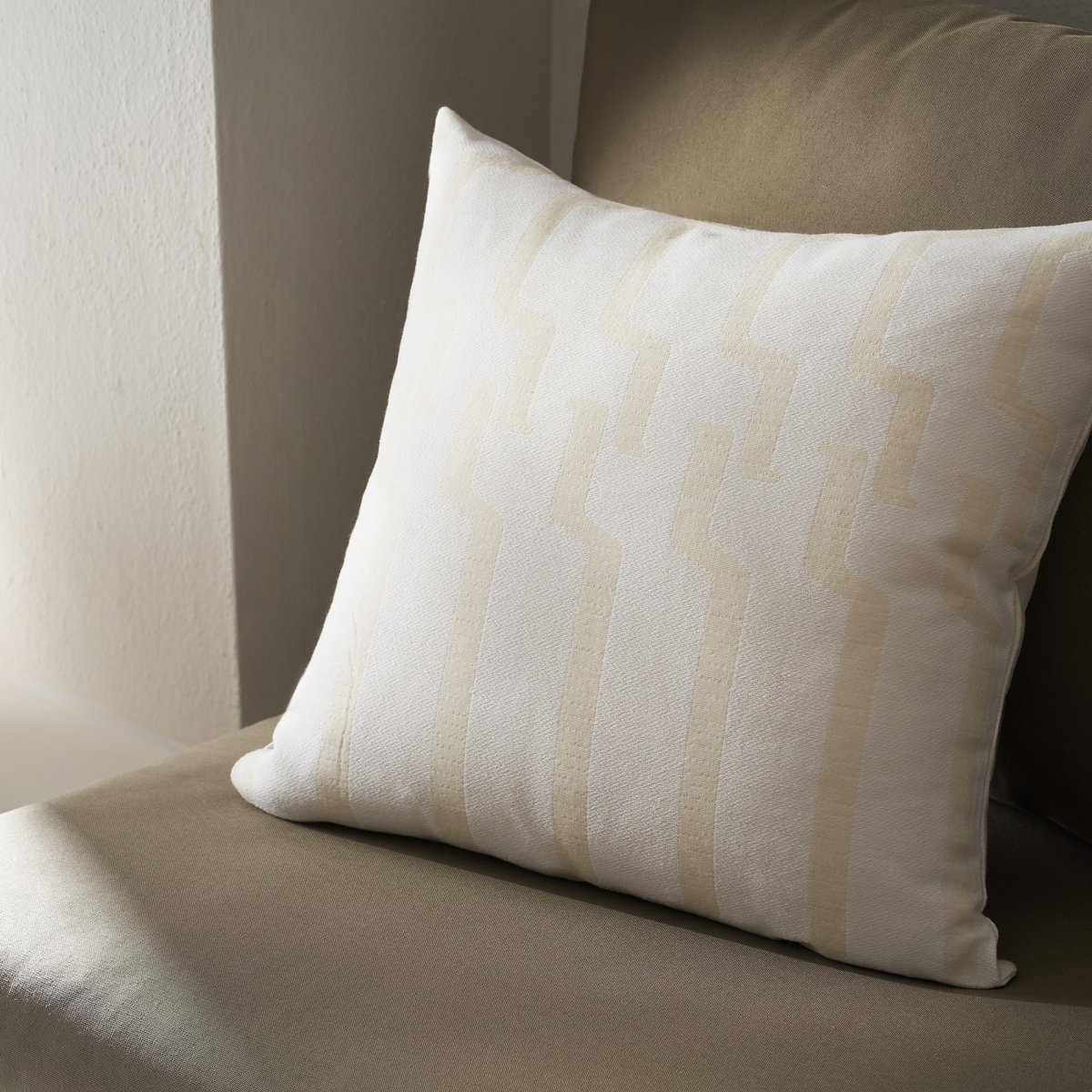Διακοσμητική Μαξιλαροθήκη (50x50) Gofis Home Clover Polar White 558/16