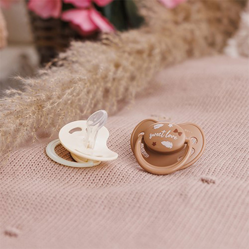 Πιπίλα Σιλικόνης Ανατομική 0Μ+ (Σετ 2τμχ) BabyOno Sweet Love BN1670/01