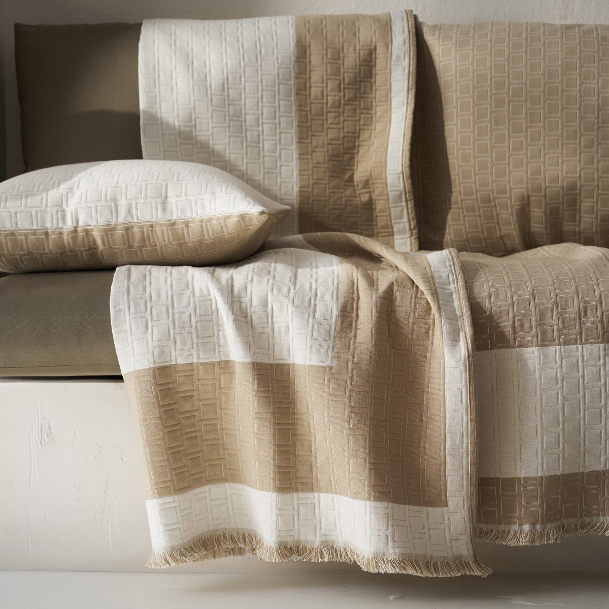 Ριχτάρι Πολυθρόνας (180X175) Gofis Home Solenne Almond Beige 591 06 Λευκά Είδη Σαλονιού Ριχτάρια Καναπέ Καλοκαιρινά All Season Spitishop