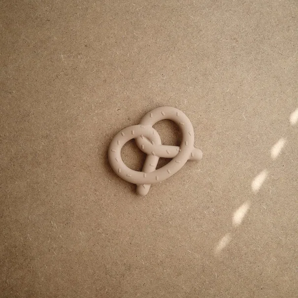 Μασητικό Mushie Pretzel 66-2560454