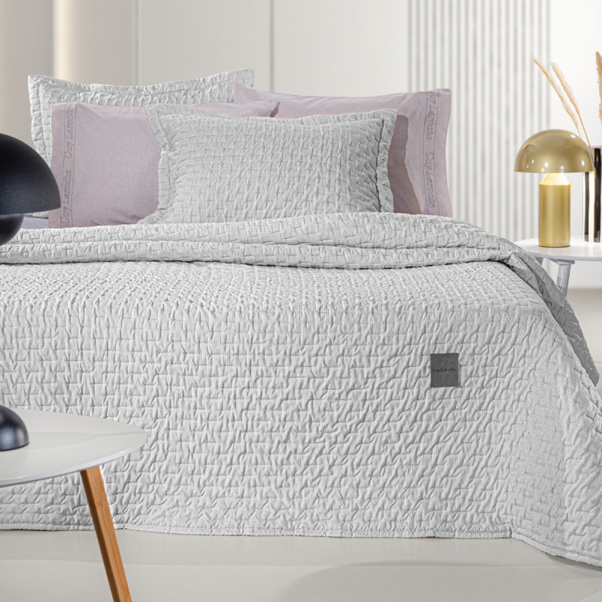 Κουβερλί King Size (250x240) 2 Όψεων + Διακοσμητική Μαξιλαροθήκη Guy Laroche Arden Smoke